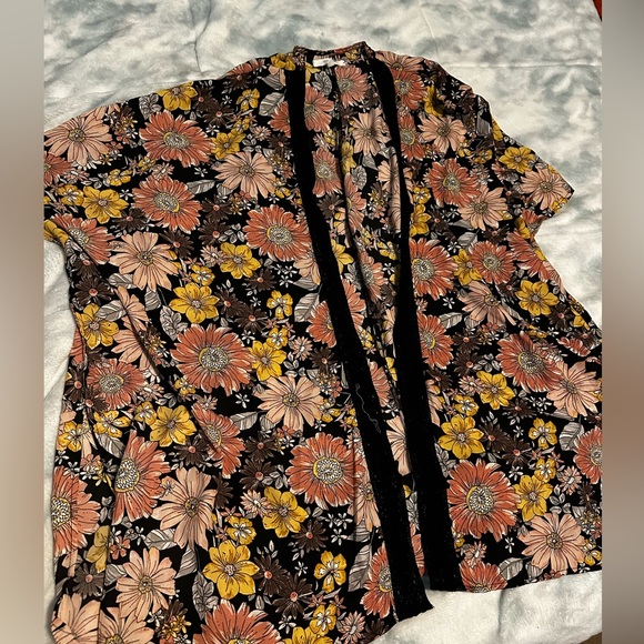 Maurice’s Kimono One-Size - Picture 1 of 2